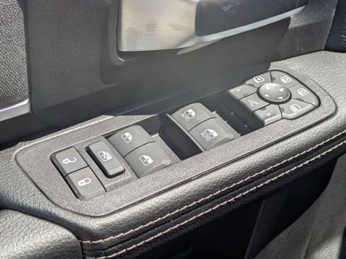 New 2026 RAM 2500 Big Horn AWD/4WD image 12