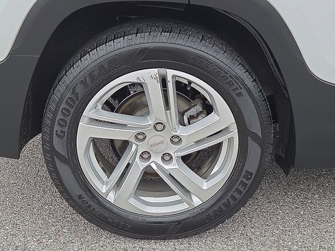 Used 2018 GMC Terrain SLE w/ Driver Convenience Package FWD image 7