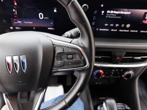 Used 2025 Buick Encore GX Preferred w/ Advanced Technology Package image 19