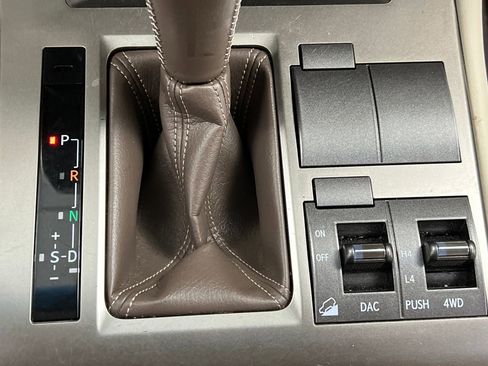 Used 2018 Lexus GX 460 Premium image 53