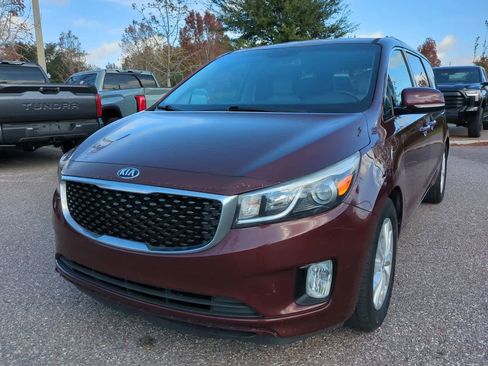 Used 2016 Kia Sedona EX image 2