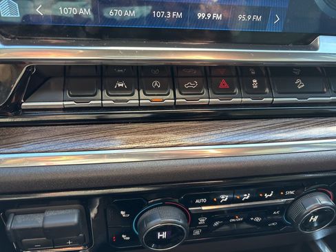 Certified 2024 Chevrolet Silverado 1500 LT Trail Boss w/ Convenience Package II image 35