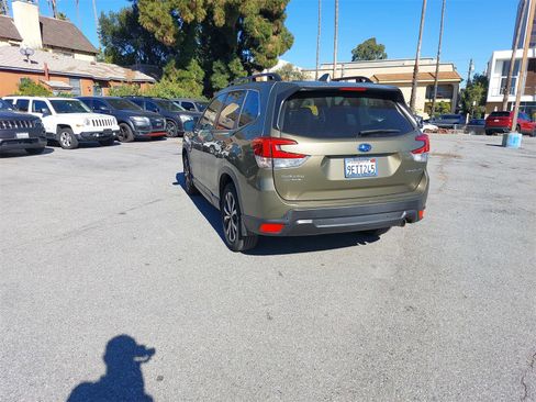 Certified 2023 Subaru Forester Limited image 5