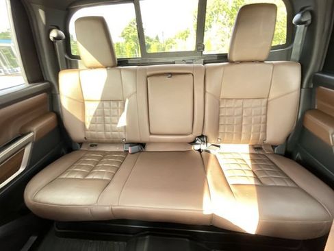 Used 2023 Nissan Titan Platinum Reserve w/ Moonroof Package RWD image 16