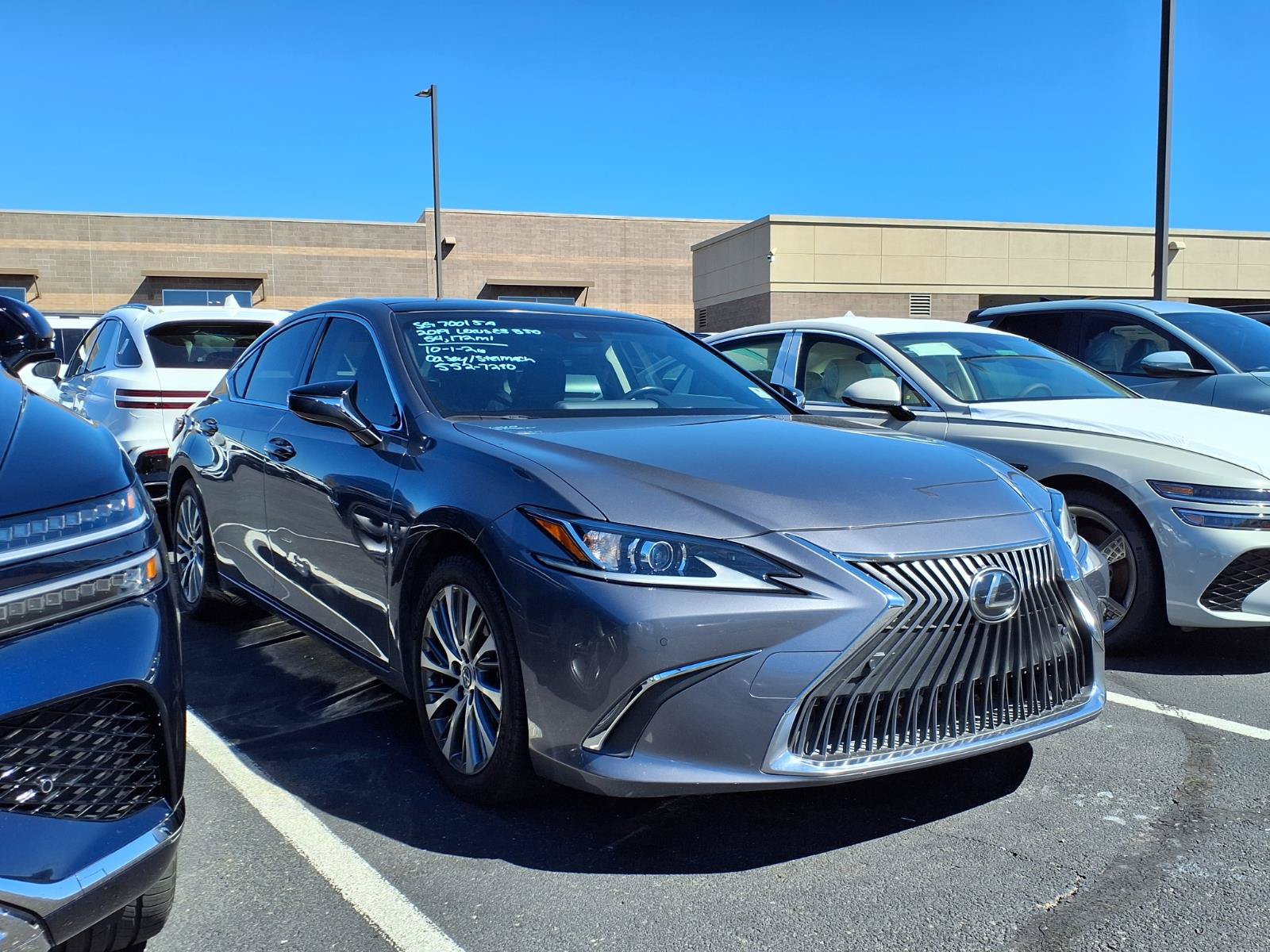 Used 2019 Lexus ES 350 w/ Premium Package FWD image 2