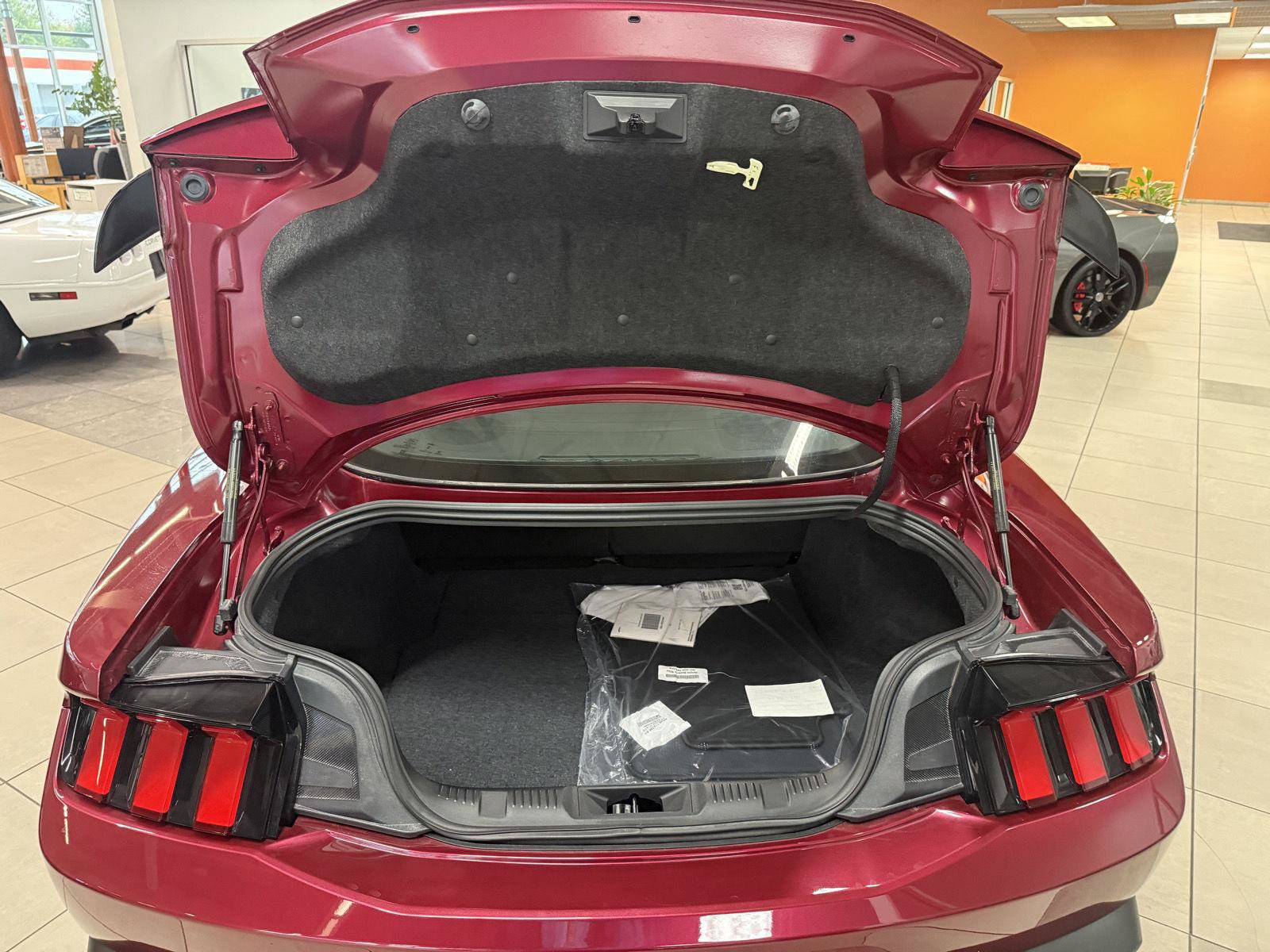 Used 2025 Ford Mustang GT Premium RWD image 13