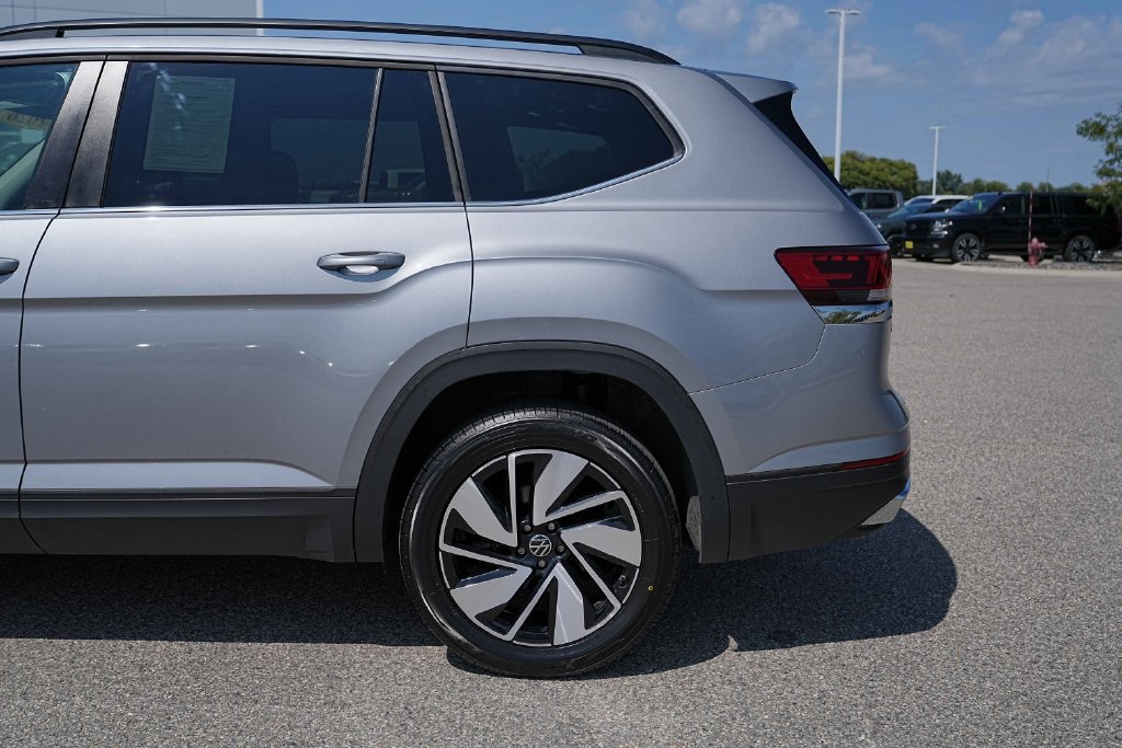 Used 2026 Volkswagen Atlas SE AWD/4WD image 13
