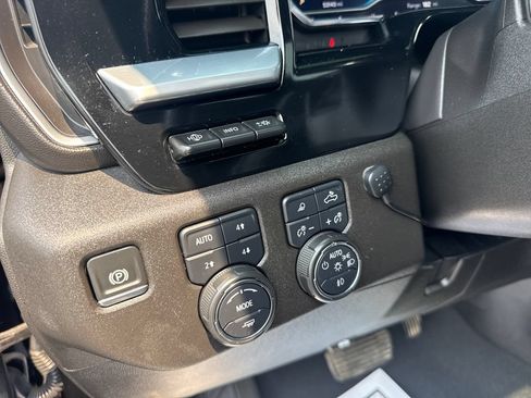 Used 2024 Chevrolet Silverado 2500 LTZ w/ LTZ Plus Package AWD/4WD image 29