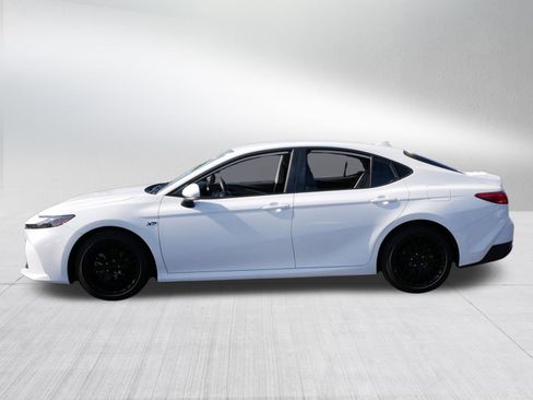 Certified 2025 Toyota Camry LE image 4