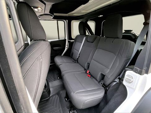 Certified 2021 Jeep Wrangler Unlimited Sport image 21