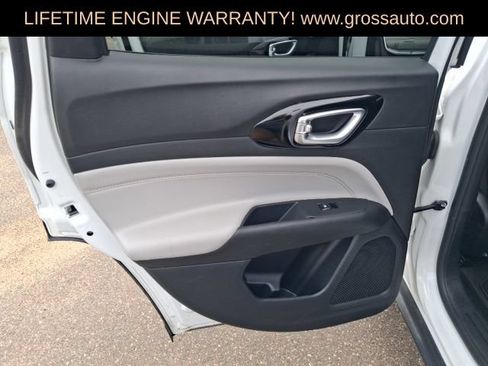 Used 2025 Jeep Compass Limited AWD/4WD image 25