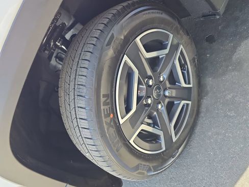 New 2026 Jeep Cherokee Limited AWD/4WD image 33