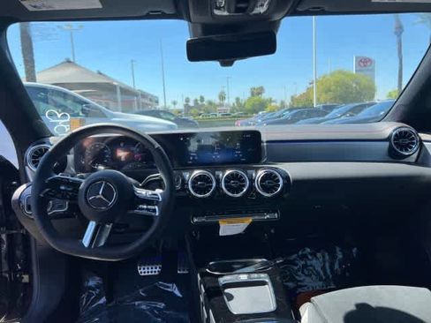 New 2025 Mercedes-Benz CLA 250 4MATIC image 5