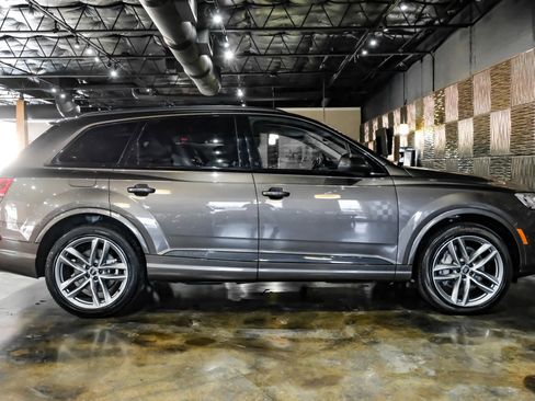 Used 2017 Audi Q7 3.0T Prestige image 6