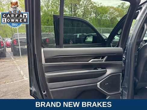 Used 2023 Jeep Wagoneer 4WD w/ Premium Group I image 36