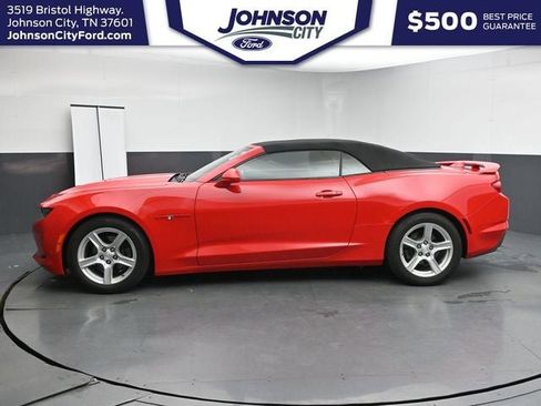 Used 2020 Chevrolet Camaro LT RWD image 7