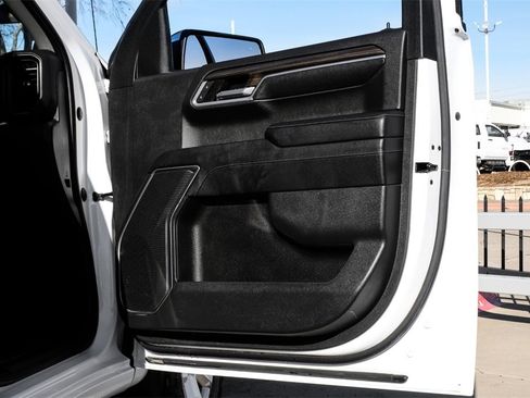 Used 2022 Chevrolet Silverado 1500 LT w/ Z71 Off-Road Package image 46