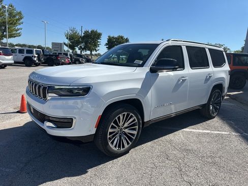 New 2025 Jeep Wagoneer Series II image 14