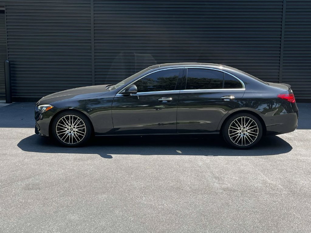 Used 2022 Mercedes-Benz C 300 4MATIC Sedan image 2