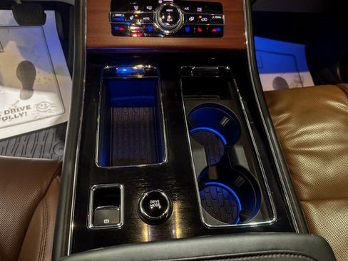 Used 2022 Lincoln Aviator Reserve w/ Equipment Group 201A image 20