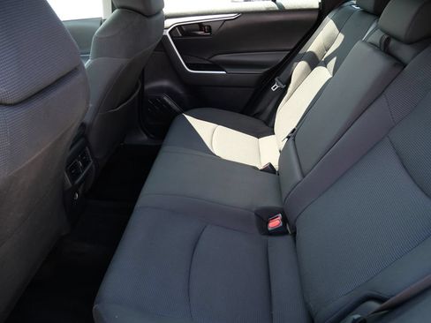 Used 2021 Toyota RAV4 LE AWD/4WD image 24