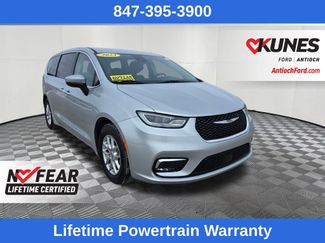 Used 2023 Chrysler Pacifica Touring-L video 1