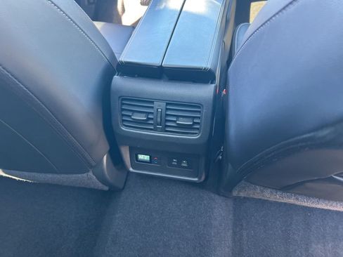 Used 2023 Nissan Rogue SL w/ SL Premium Package image 21