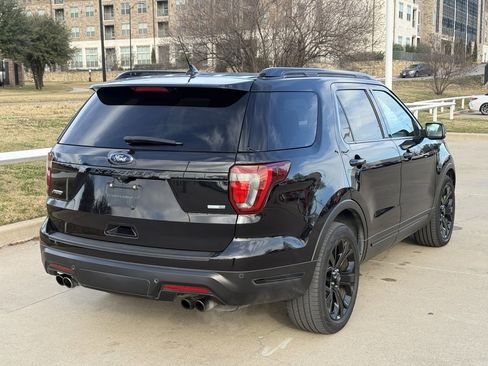 Used 2019 Ford Explorer Sport w/ Equipment Group 401A image 4
