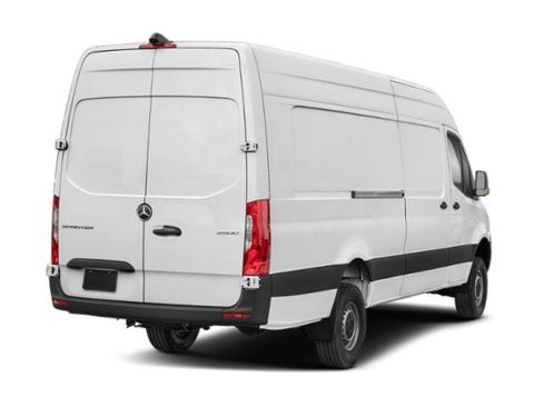 Used 2024 Mercedes-Benz Sprinter 2500 image 2