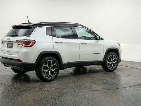 Used 2025 Jeep Compass Limited AWD/4WD image 9