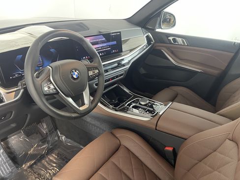 Used 2026 BMW X5 xDrive40i AWD/4WD image 11
