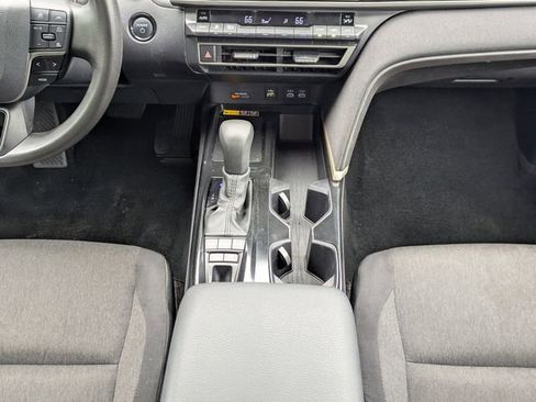 Used 2025 Toyota Camry LE FWD image 19
