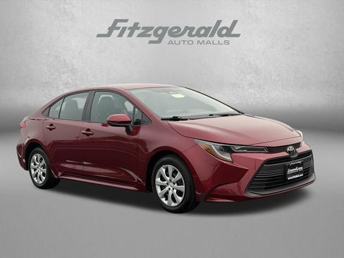 Used 2025 Toyota Corolla LE FWD image 1