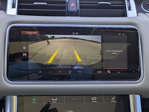 Used 2020 Land Rover Range Rover Sport HSE image 15