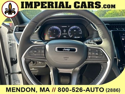 New 2025 Jeep Grand Cherokee L Altitude image 27