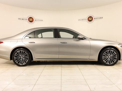 Used 2022 Mercedes-Benz S 580 4MATIC Sedan image 2