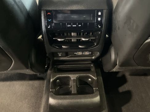 Used 2021 Jeep Grand Cherokee L Limited image 24