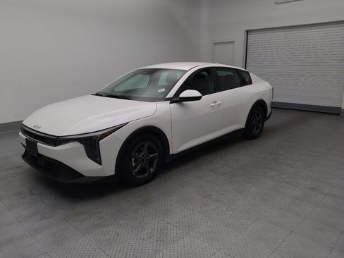 Used 2025 Kia K4 FWD image 2