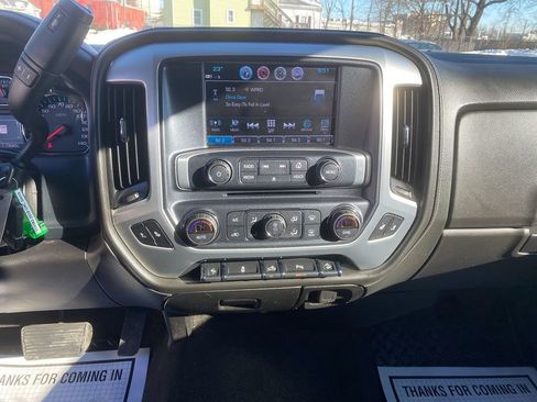 Used 2018 GMC Sierra 1500 SLE w/ SLE Value Package image 18