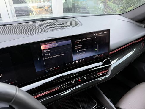 Used 2024 BMW 530i w/ Premium Package RWD image 54