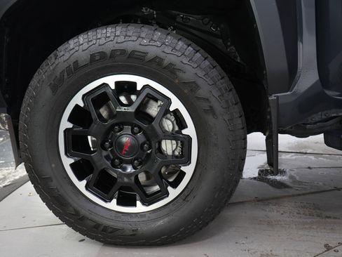 Used 2024 Toyota Tacoma TRD Off-Road AWD/4WD image 31