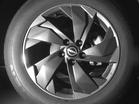 Used 2025 Nissan Rogue SV AWD/4WD image 13