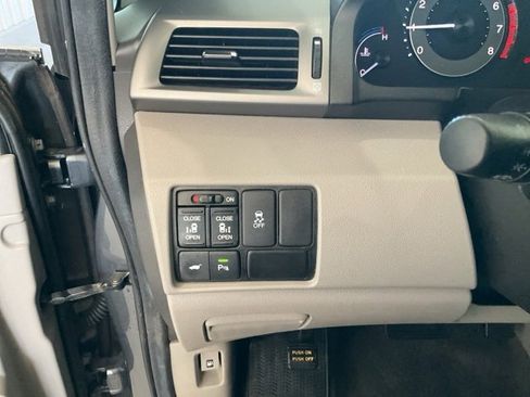Used 2012 Honda Odyssey Touring image 9