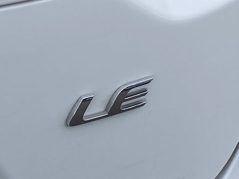 Certified 2023 Toyota Corolla LE FWD image 5