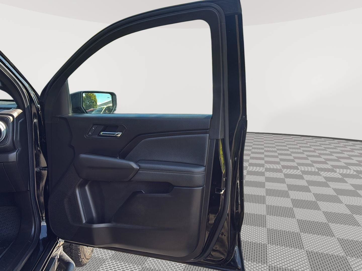 Used 2026 Chevrolet Colorado LT w/ LT Convenience Package AWD/4WD image 10