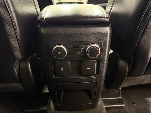 Used 2022 Ford Explorer XLT w/ Equipment Group 202A image 31