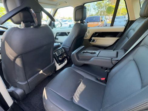 Used 2019 Land Rover Range Rover Supercharged image 17