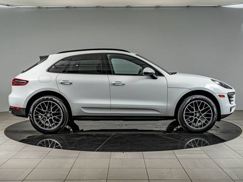 Used 2018 Porsche Macan AWD/4WD image 8