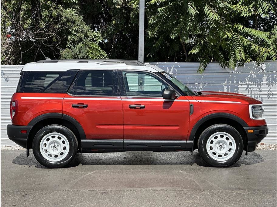 Used 2024 Ford Bronco Sport Heritage w/ Heritage Convenience Package AWD/4WD image 13