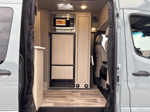 Used 2023 Mercedes-Benz Sprinter 3500 w/ Parking Package image 41